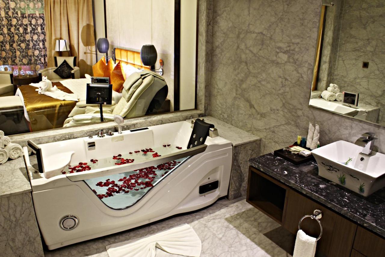 The Panache Hotell Patna  Exteriör bild
