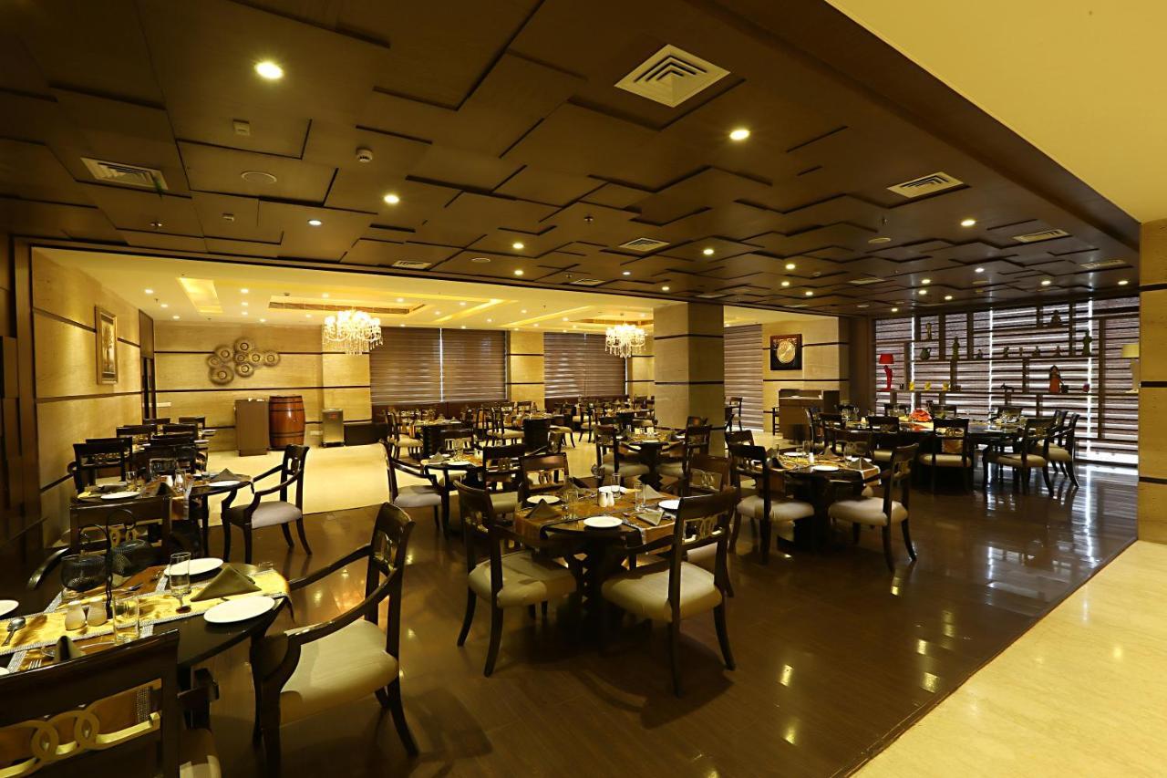 The Panache Hotell Patna  Exteriör bild